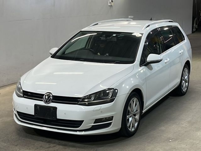 7051 Volkswagen Golf variant AUCHP 2015 г. (KCAA Fukuoka)